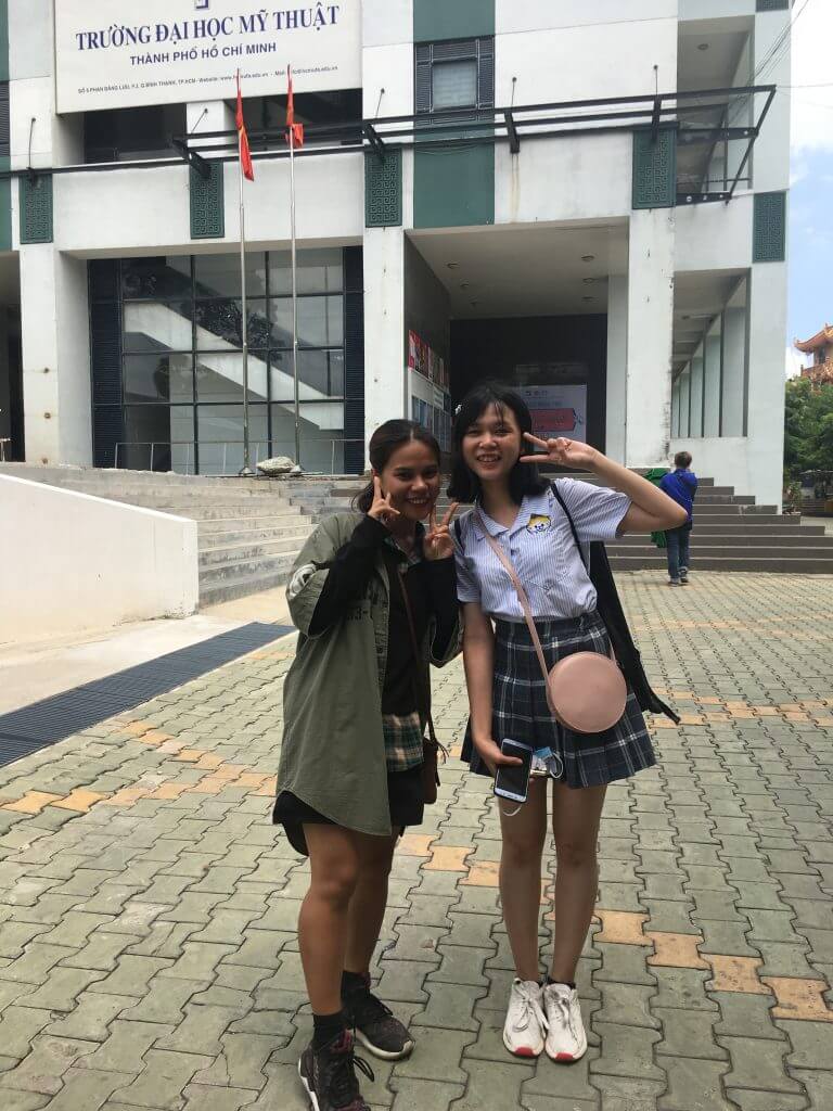 RIÊNG BÉ NÀY KHÔNG PHẢI 2K2