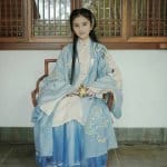 NỮ HỌA SĨ HẠ ĐẠT 8